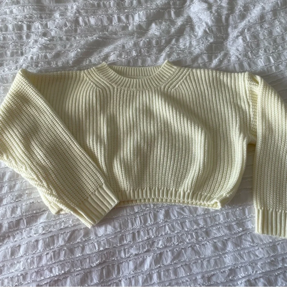 Shein Cropped White Knit Sweater - Picture 2 of 3